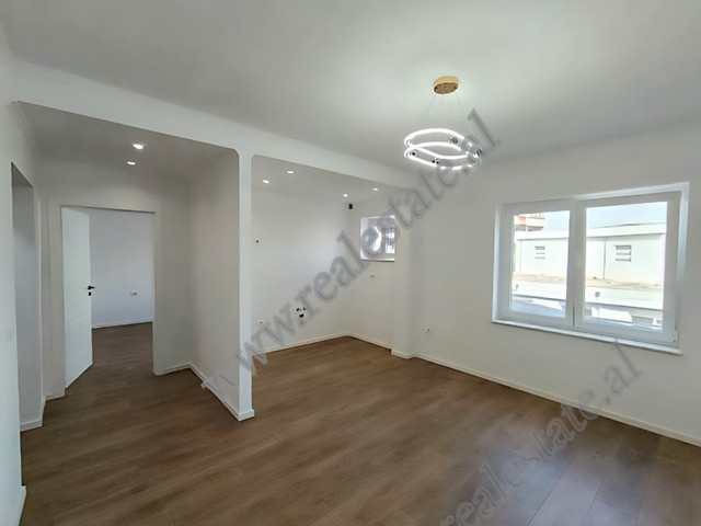 Apartament 1+1 p&euml;r shitje n&euml; prane rruges Irfan Tomini dhe Bulevardit Bajram Curri ne , Ti
